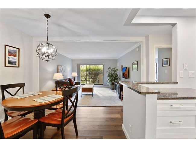 Photo - 6730 Vernon Ave S Unidad 105