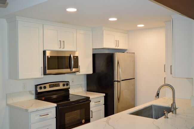 Photo - 3535 Banbury Dr