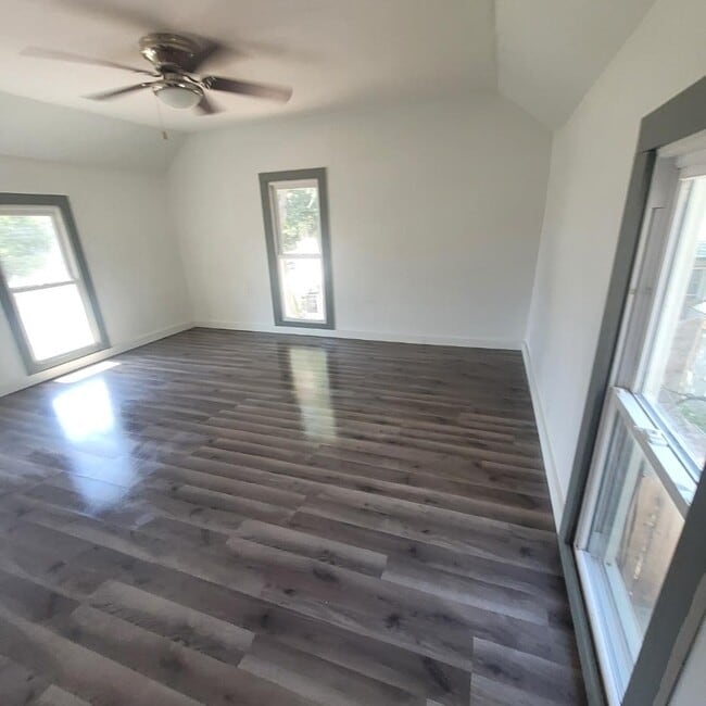 Photo - $899 - 3 bed 2 bath - Single Family Home