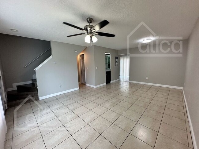 Photo - 3282 Oak Lake Pl