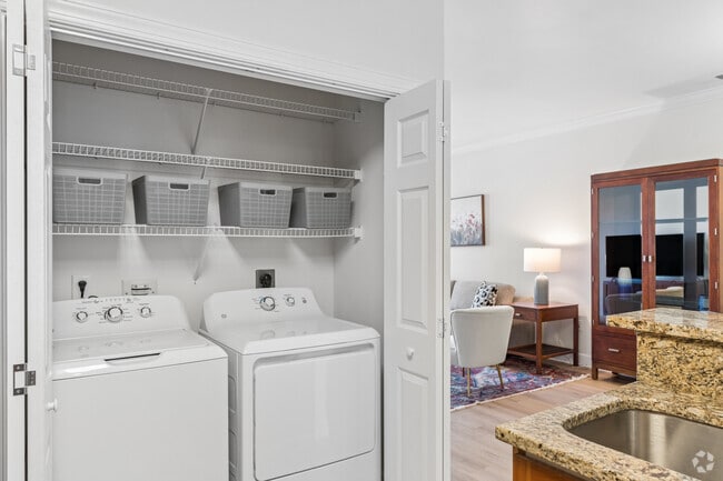 2BR, 2BA - 1,230SF - In-Unit Laundry