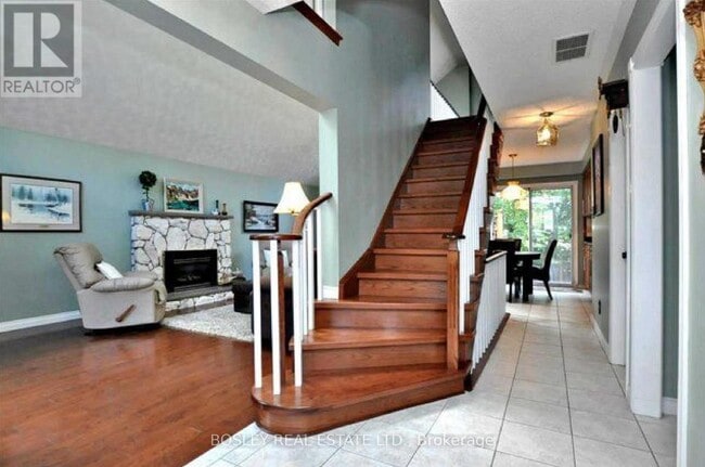 Photo - 114 Lorne Ave
