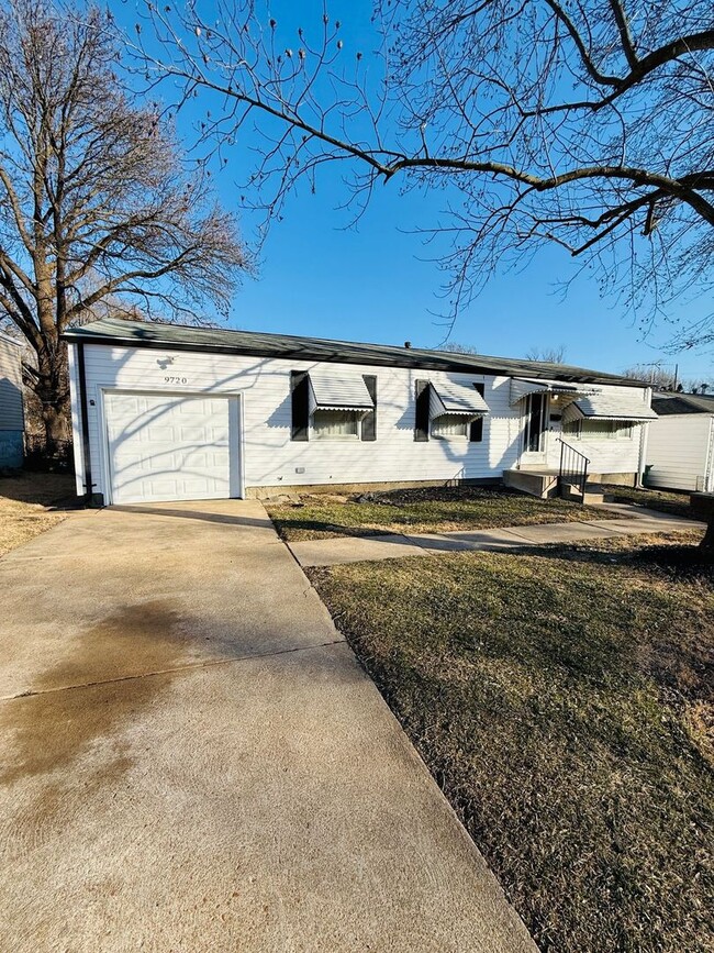 Photo - Spacious 3 bedroom home for Rent in Bellefontaine Neighbors