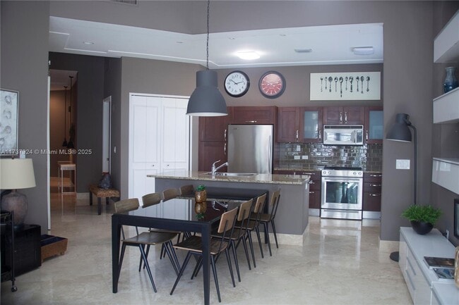 Photo - 19900 E Country Club Dr Unidad 120