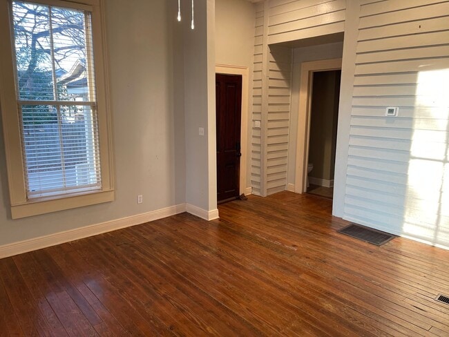 Photo - 407 S 8th St