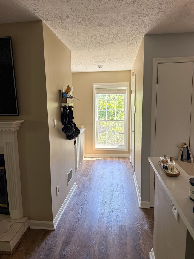 Photo - 9937 Oakton Terrace Rd