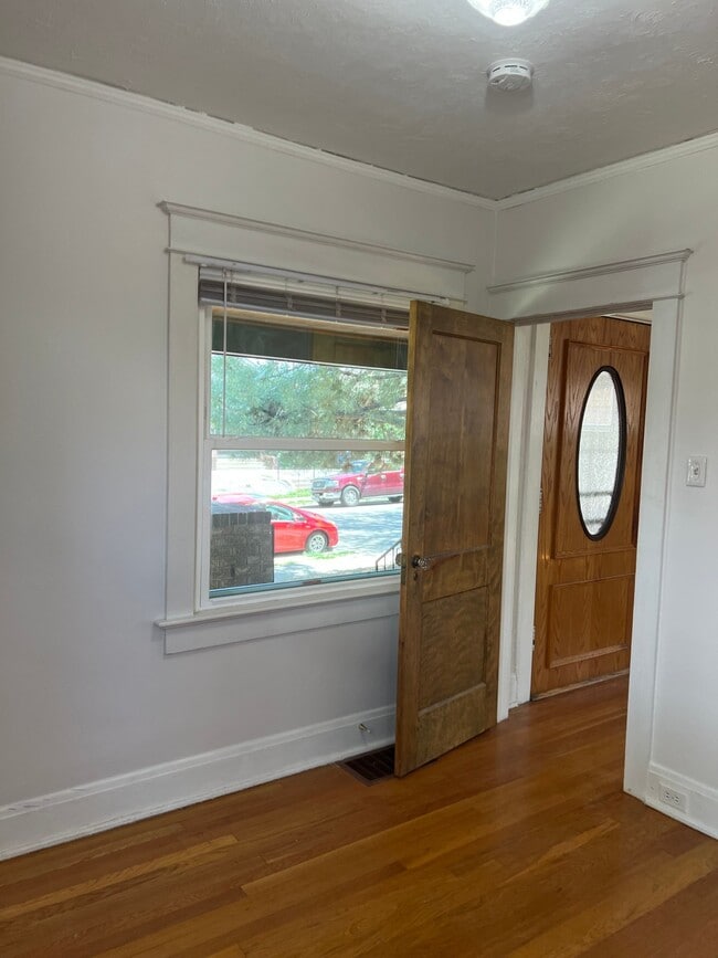 Photo - 821 Harrison St