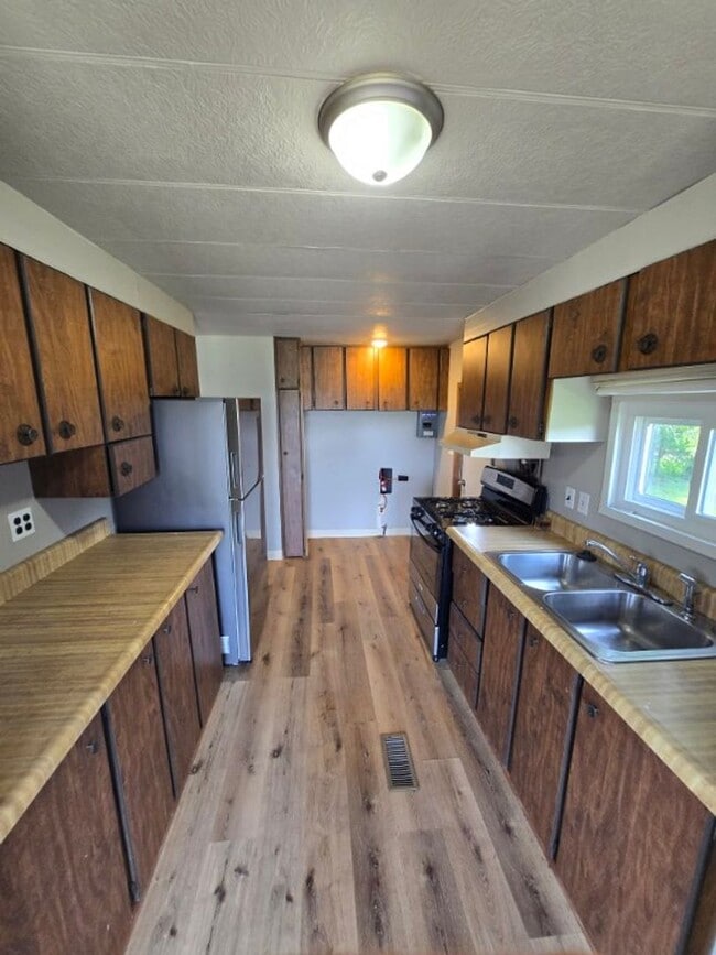 Photo - 2 Bed 2 Bath Home For Rent in Middletown, MO!