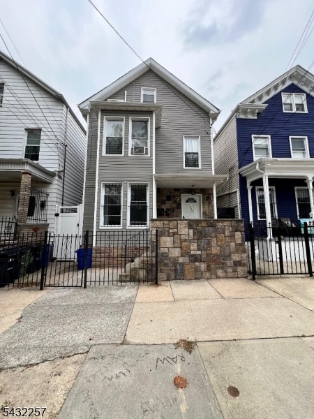 Building Photo - 120 Stone St Unit 3