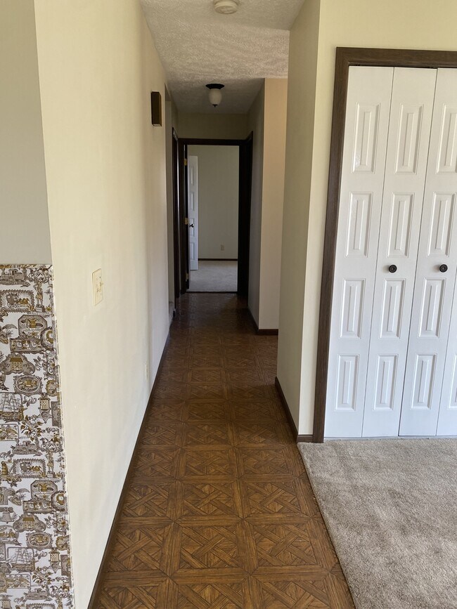 Photo - 12460 Collins-Arbogast Rd