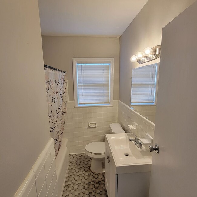 Photo - Roomy Cute Brick Ranch