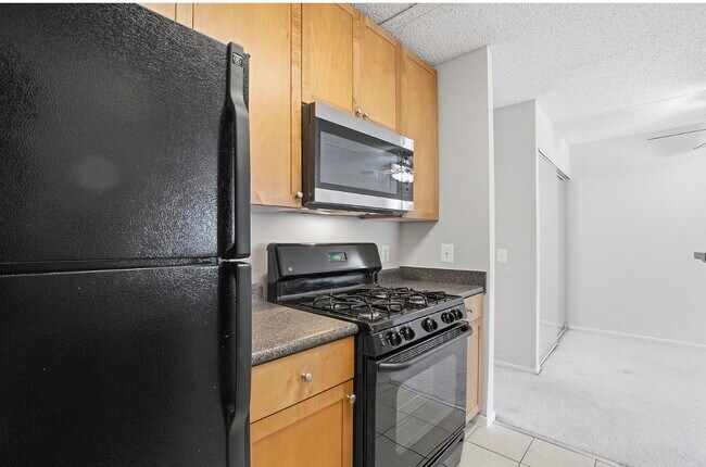 Photo - 60 S Van Dorn St Unit West end condominium
