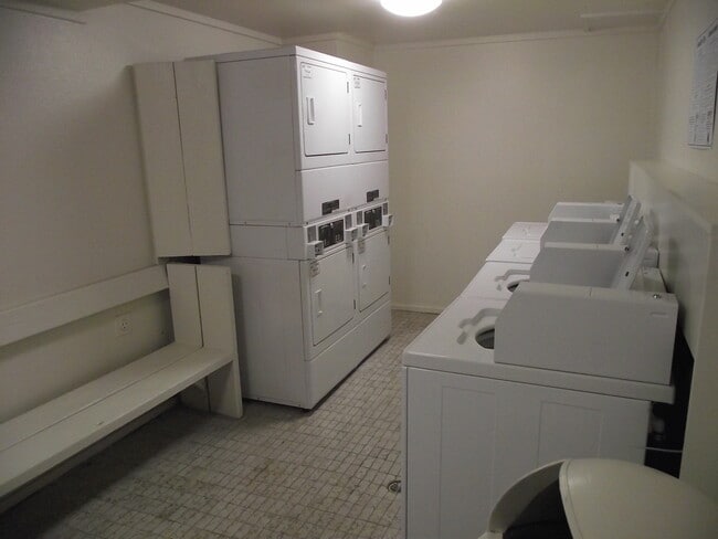 Photo - Great location off Leetsdale/Parker and Fl...