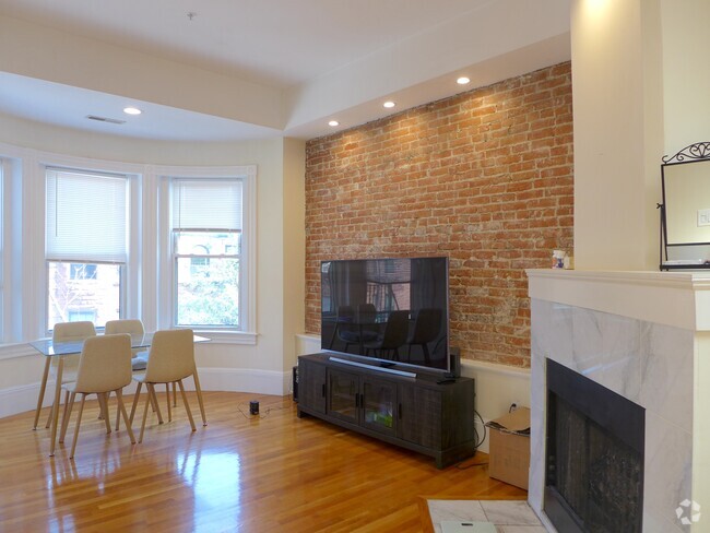 Building Photo - 193 Saint Botolph St Rental