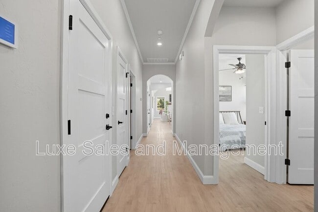 Photo - 4200 Abbey Pk Dr