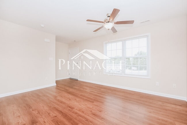 Photo - 2313 Acorn St