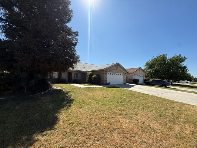 Photo - Spacious 4-Bedroom Home in Southwest Bakersfield