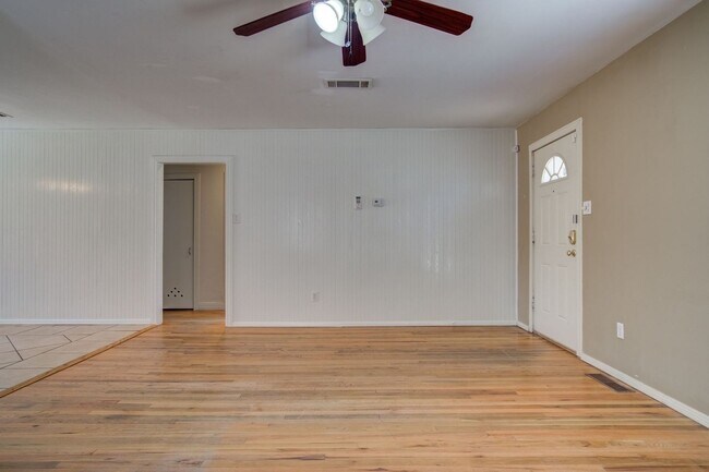 Photo - 2216 32nd St