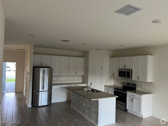 Building Photo - 4613-4615 24th St SW Rental