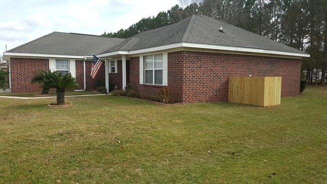 Photo - 502 Meadow Ln