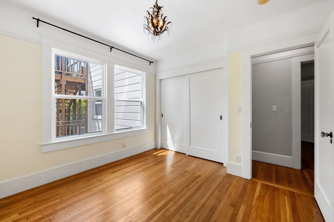 Photo - 124 Chenery St Unidad LuxuryTwoFloor
