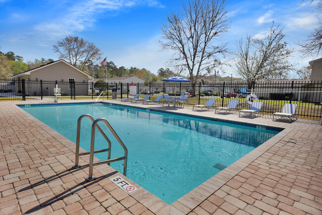 Piscina - Saddle Brook Landings Apartamentos