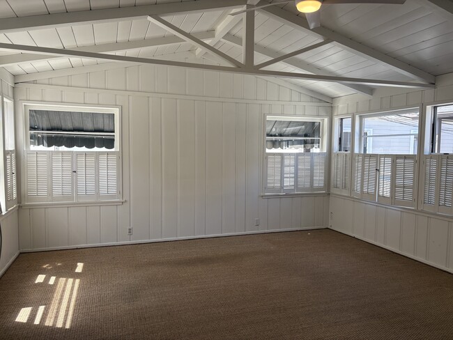 Building Photo - 117 Apolena Ave Unit Apartment
