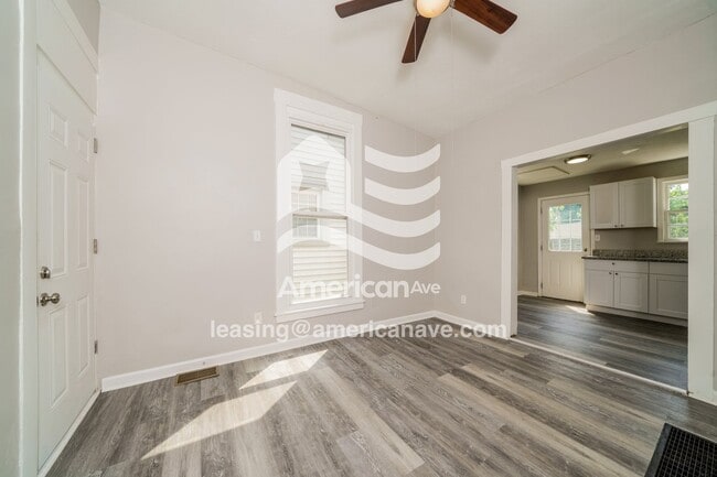 Photo - 1604 E Oak St