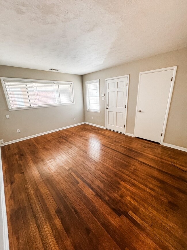 Photo - 296 N Yates Rd
