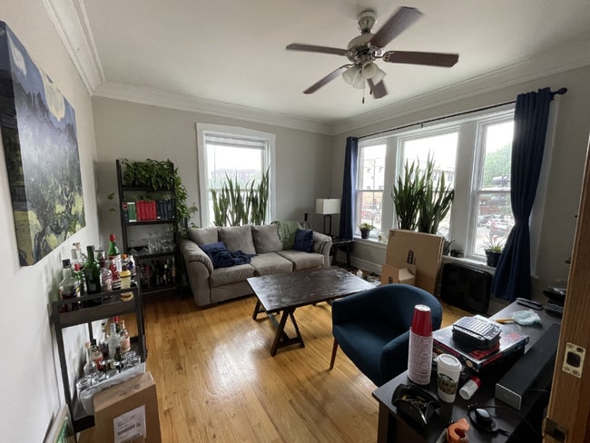 Building Photo - 4601 N Western Ave Unit 2