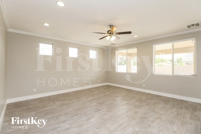 Photo - 837 E Cierra Cir