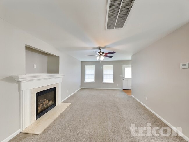 Photo - 106 Newport Dr
