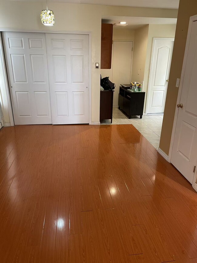 Photo - 123 Senator St