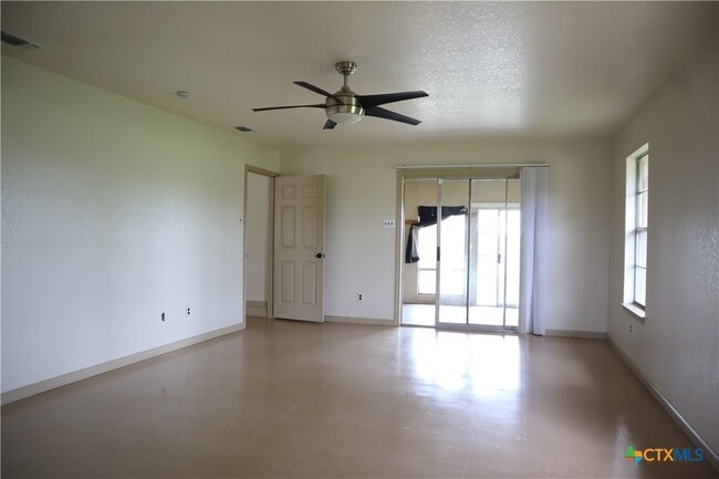 707 Old Seguin Luling Rd