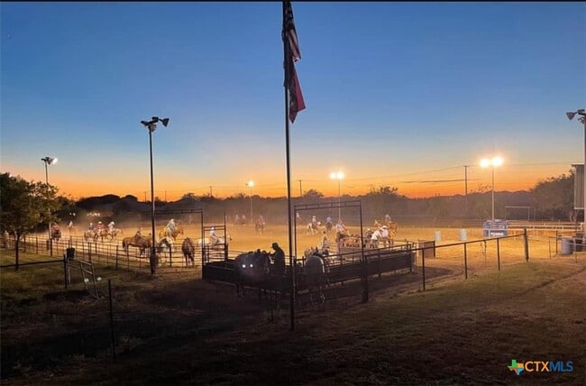 Photo - 1009 Tripp Ln