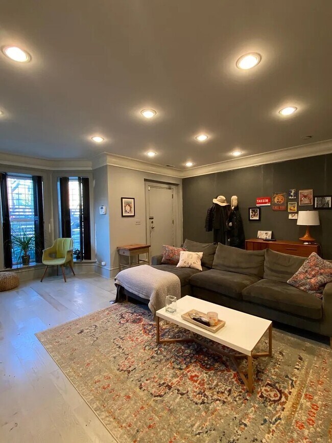 Photo - 2157 W Adams St Unit 1