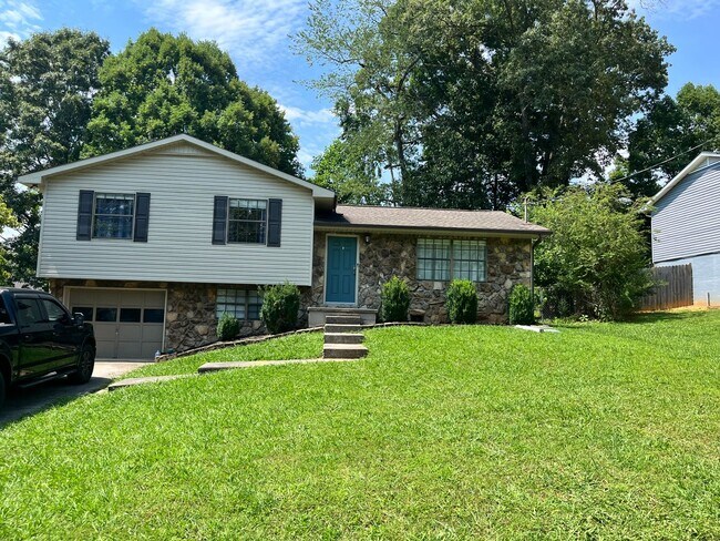 Building Photo - 3BR/ 1.5BA, Home in Rocky Hill