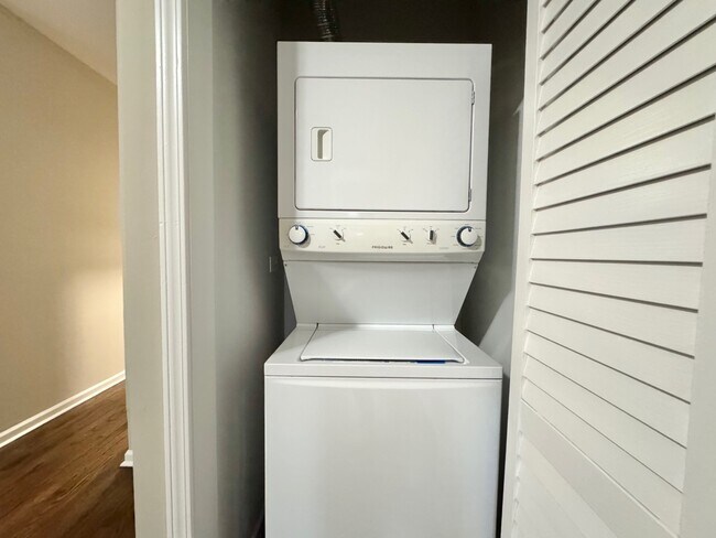 Photo - 3433 N Elaine Pl Unit 2R