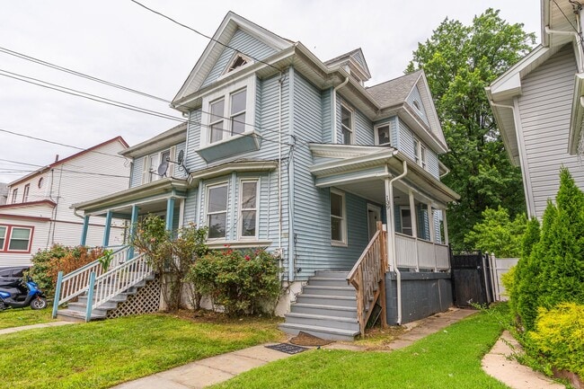 Building Photo - 137-139 East 2nd Avenue Unit 139