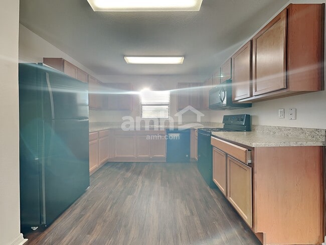 Photo - 1741 Chatham Grn