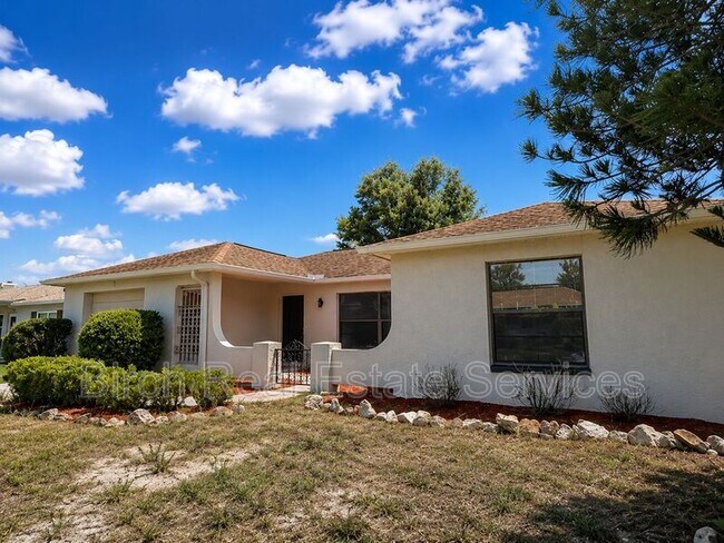 Building Photo - 1326 Calamondin Dr