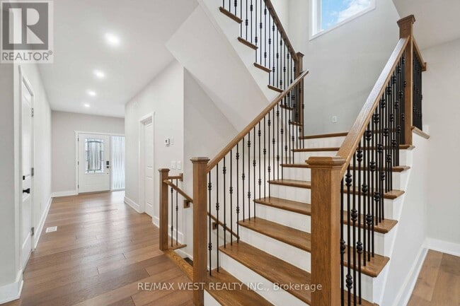 Photo - 210 S Pelham Rd