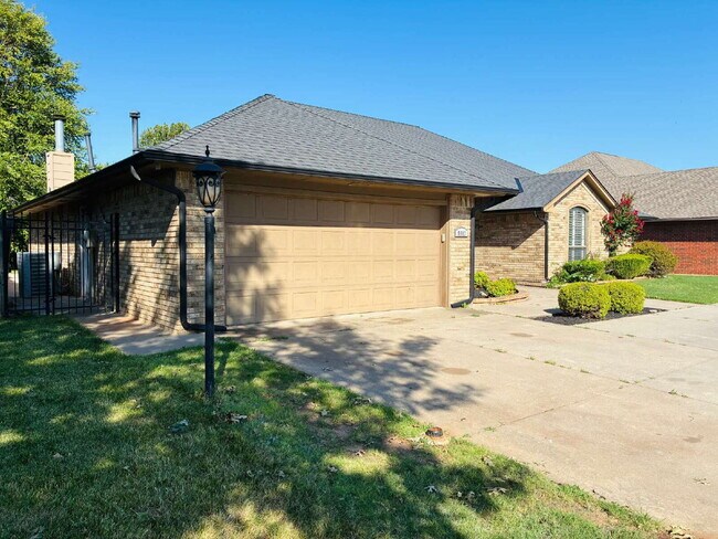Photo - Beautiful Home in Westbury South Ready for Move-In!