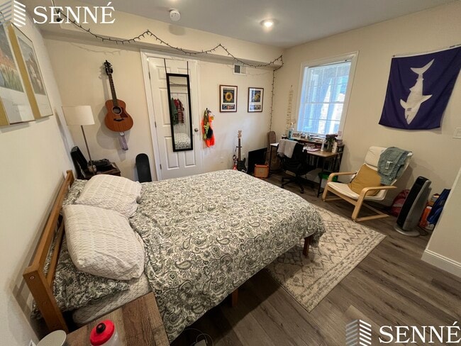 Photo - 14 Flint St Unit 1