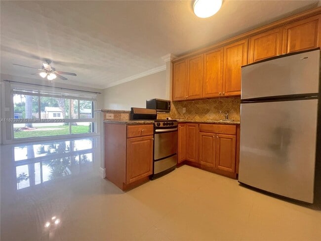 Photo - 2809 Middle River Dr Apartments