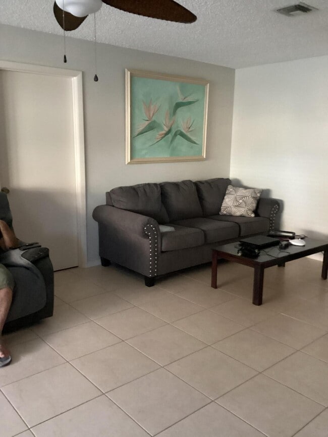 Photo - 1225 S Lakes End Dr Unit A