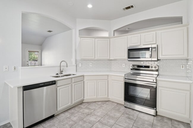 Photo - 4937 Spur Ridge Ct