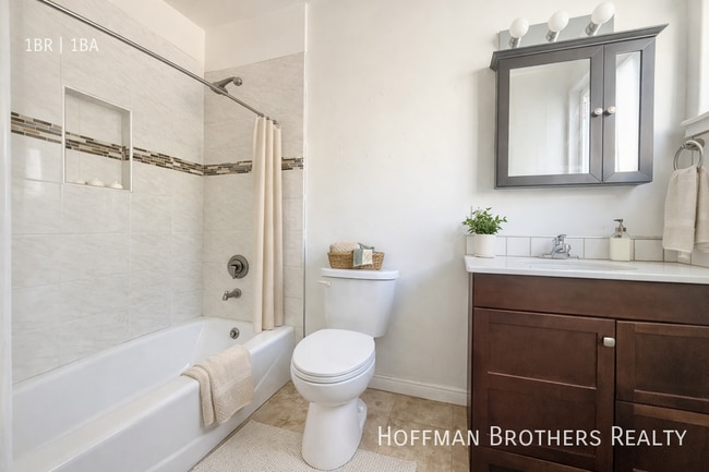 4033 Sunset Blvd Unit 4