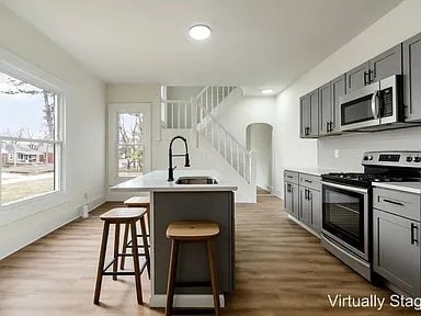 Building Photo - 1165 E Whittier St