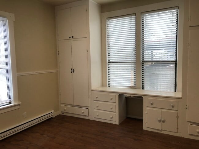 Photo - 415 NE Howard St